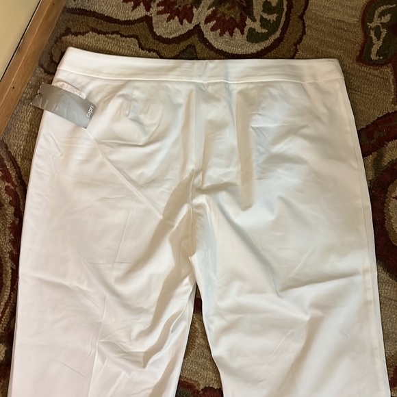 ALFANTI Size 22W Stretchy Crop Clamdigger White Gold Hardware Zip Pocket $79NEW - Picture 10 of 12